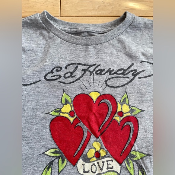 Ed Hardy Women’s Baby Tee - Picture 2 of 4